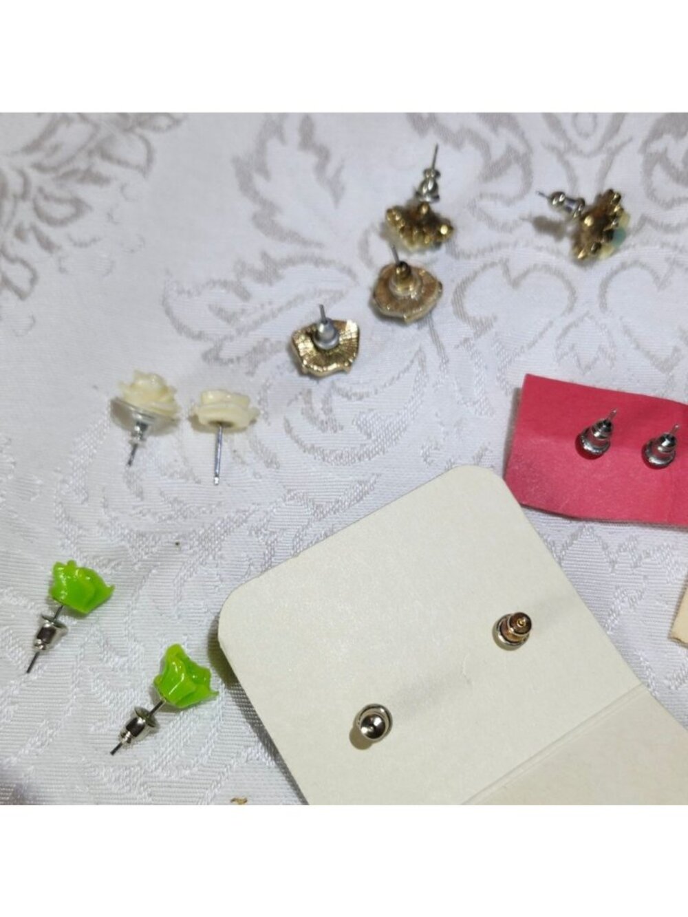 11 Pairs Of Vintage Style Earrings Mixed Materials & Designs Dainty Pierced Styl - Picture 8 of 10